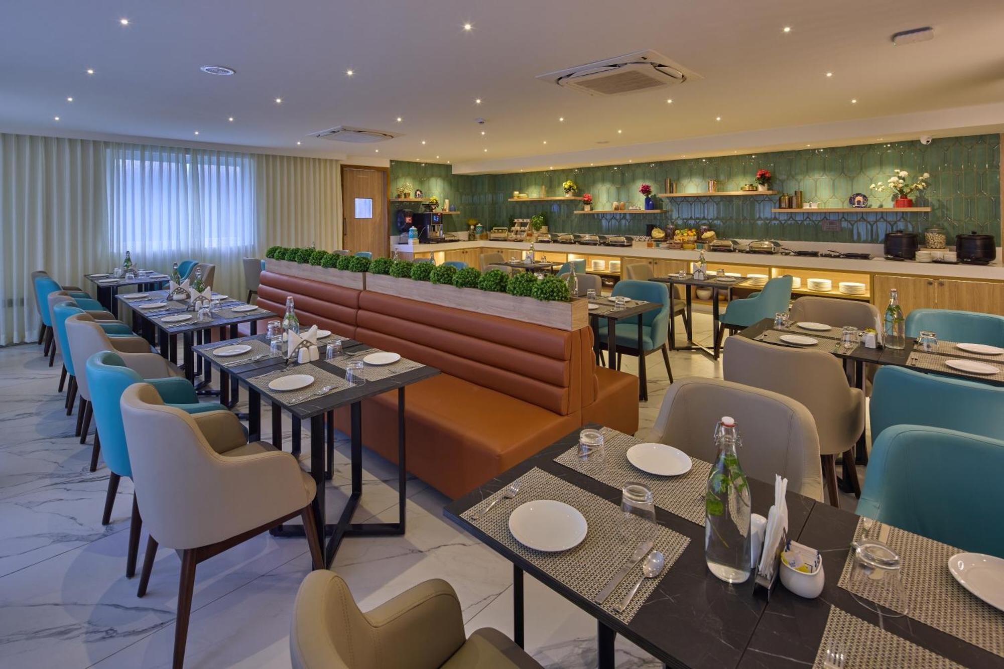 Grand Continent Hebbal A Sarovar Portico Affiliate Hotel بنغالور المظهر الخارجي الصورة