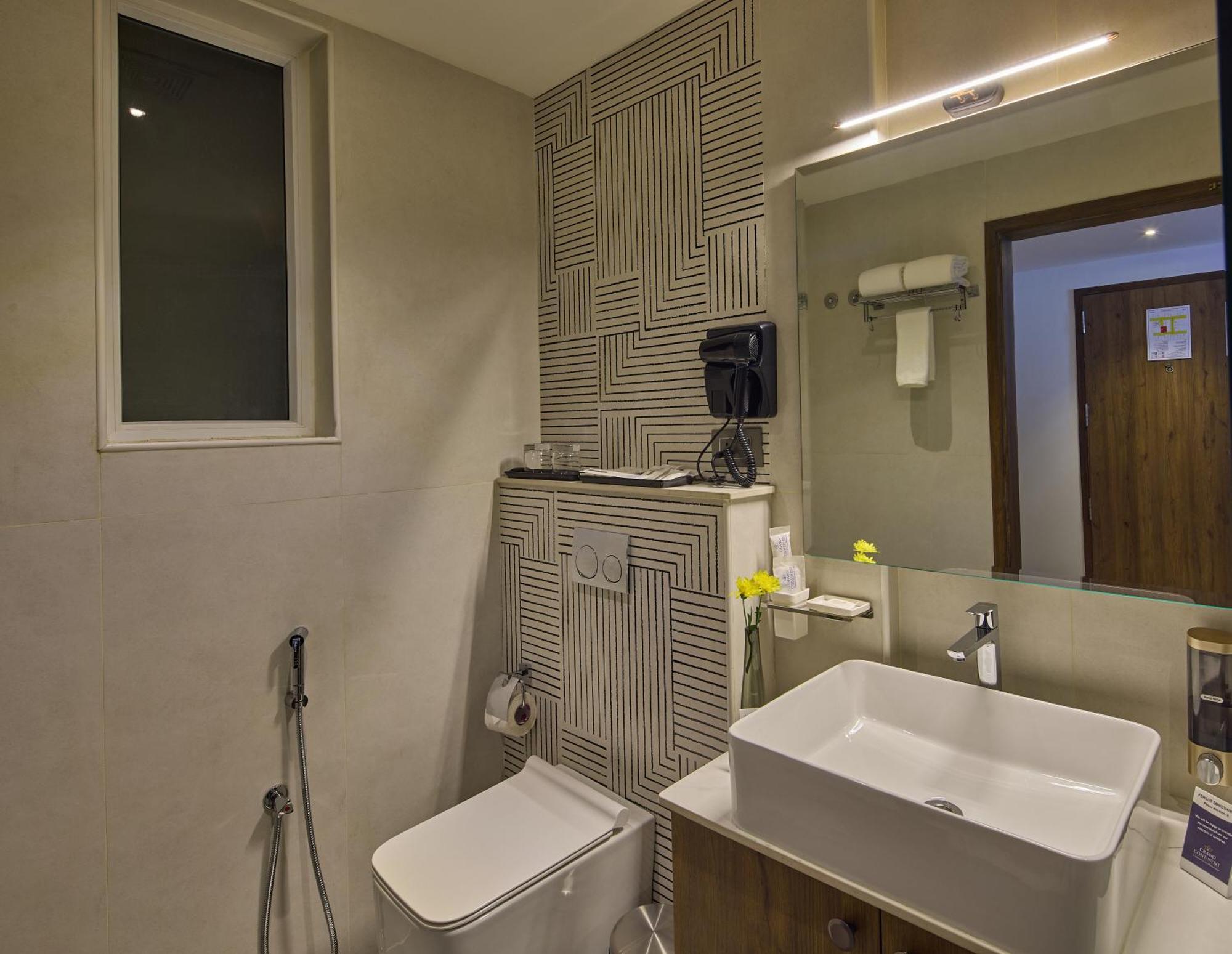 Grand Continent Hebbal A Sarovar Portico Affiliate Hotel بنغالور المظهر الخارجي الصورة